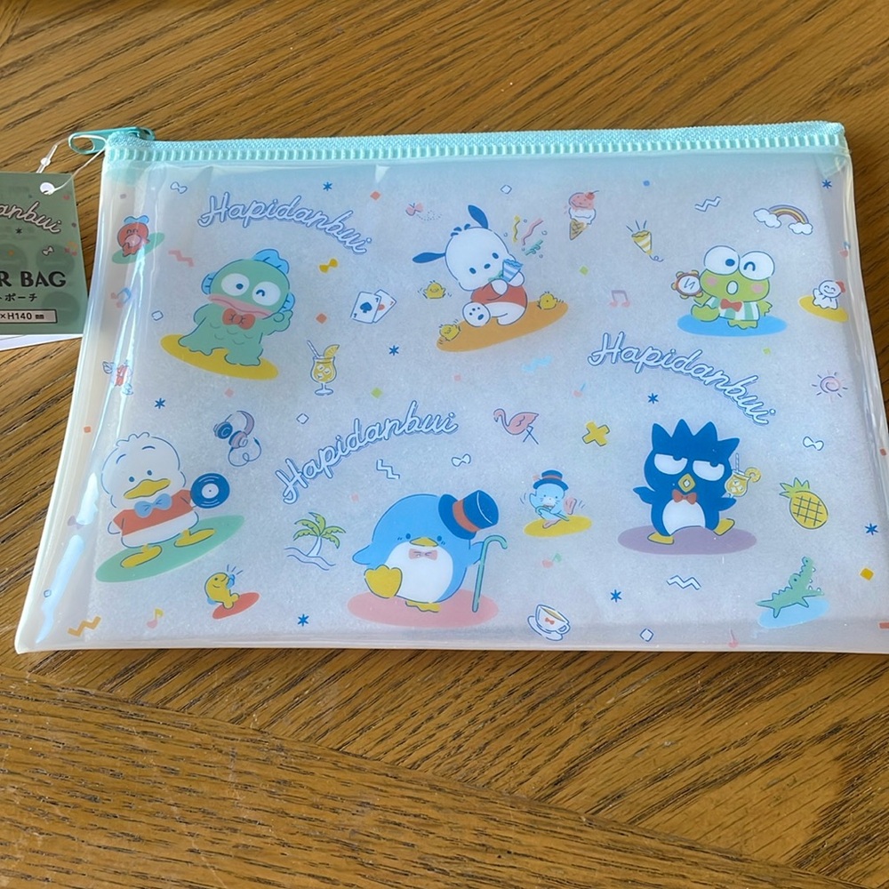Sanrio Hapidanbui Hello Kitty Characters Zipper Bag NWT